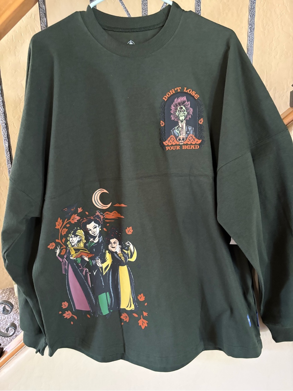 DisneyWorld Hocus Pocus Spirit Lightweight Jersey Sweatshirt NWT